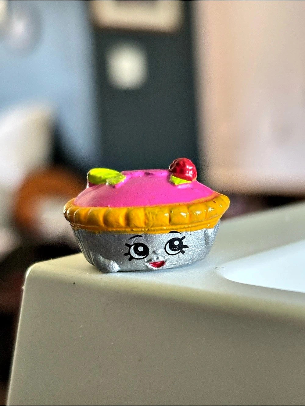 Shopkins Queen of Tarts Collectible Figurine